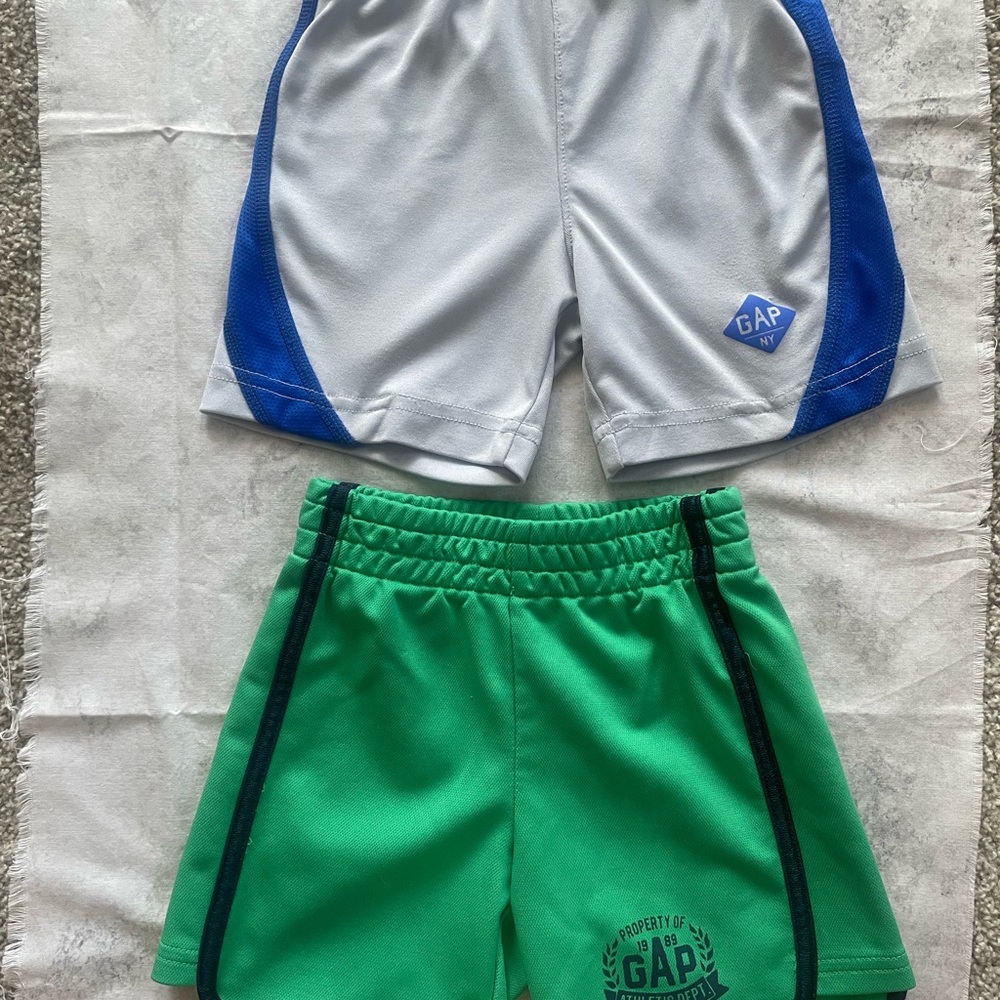 2 pair Gap kids shorts